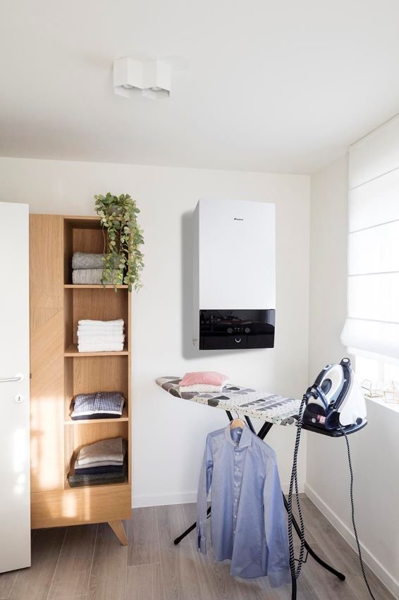 DAIKIN L/W- Wärmepumpe Altherma 3 H HT W | ETBX16E9W7 + EPRA14DW17 | H/K – Ansicht 5