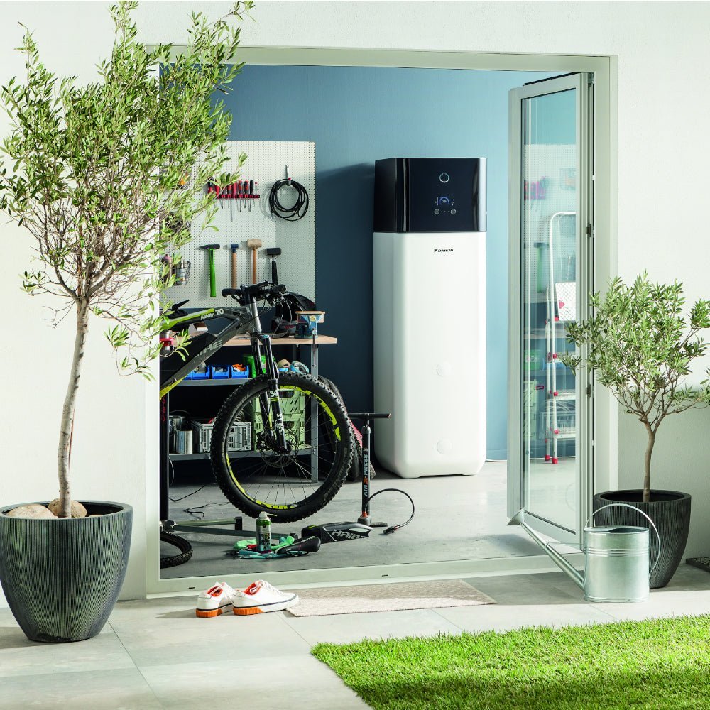 DAIKIN Wärmepumpe Altherma 3 R ECH₂O | EBSXB16P50D Bi-Zone | 14 kW | 477 L – Ansicht 5